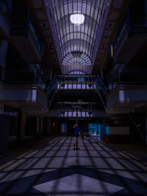 Abandoned Mall at Night | Abandoned malls, Abandoned asylums, Abandoned