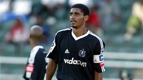 Orlando Pirates legend Papi Khomane dies in car accident | FARPost