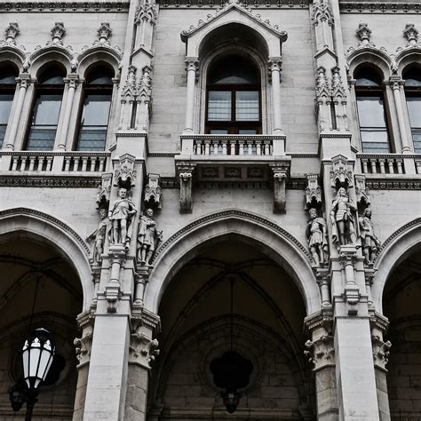 Parliament Building Details - Budapest (OC) [2232x2232] : r ...