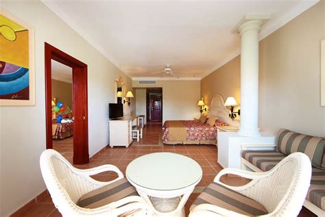 Bahia Principe Grand Turquesa Rooms: Pictures & Reviews - Tripadvisor