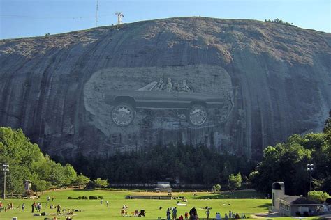 Unsurprisingly, Atlanta's Stone Mountain carving is center of controversy again - Curbed Atlanta