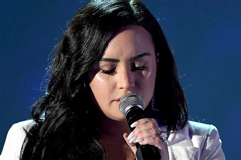 Demi Lovato Makes Emotional Return With 2020 Grammys Performance