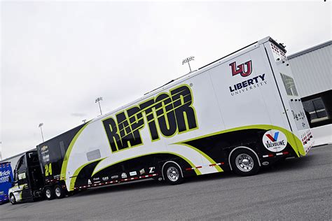 William Byron ready to battle at Talladega Superspeedway - Axalta Racing