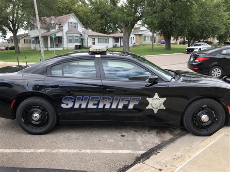 Pottawatomie County Sheriff seeking help identifying vehicles connected to burglary - News Radio ...