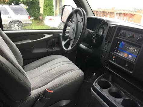 2005 Chevrolet Express - Interior Pictures - CarGurus