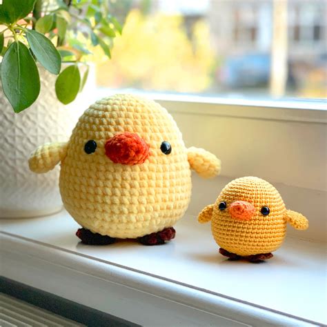 Free Baby Chicken crochet pattern - DIY Fluffies