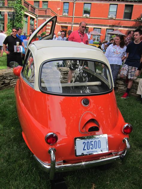 Rusty BMW Isetta Started For The First Time In 40 Years