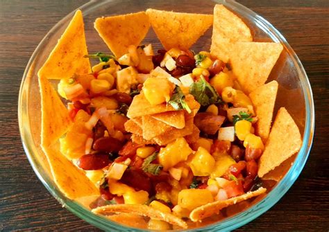 Mango salsa dip with nachos Recipe by Monika Jain ( Homechef) - Cookpad