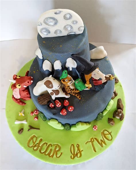 Room on the Broom Cake in 2021 | Cake, Cake makers, Book cake