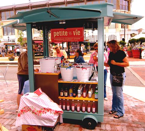 Outdoor vending cart for food or retail vending | Merchandising ...