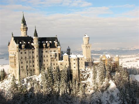 V is for Vagabond: Neuschwanstein and Hohenschwangau Castle