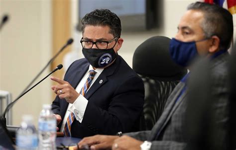 South San Antonio ISD board votes to remove superintendent