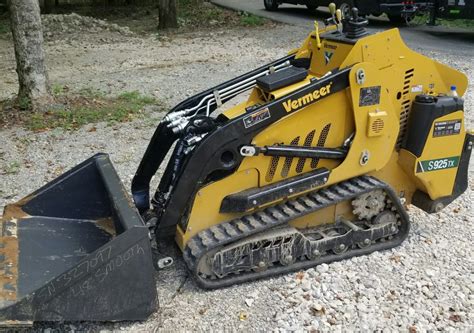 Vermeer Mini Skid Steer Rental - Dig It! Excavation & Rentals