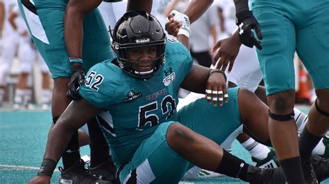 Coastal Football Ranked in the Top 25 for the First Time in FBS History | WBTW