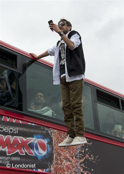 Gallery: Dynamo Performs Bus Levitation Stunt On Westminster Bridge ...