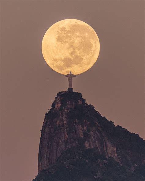 Christ The Redeemer At Night