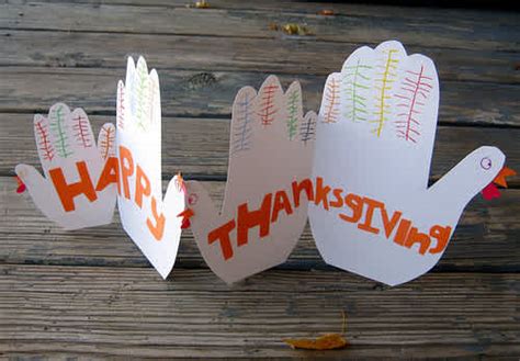 3 Simple Thanksgiving Crafts for Toddlers | CafeMom.com