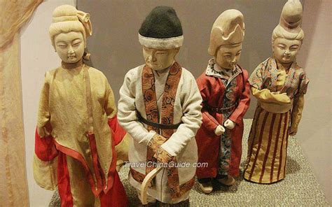 Hangzhou China National Silk Museum Pictures, TravelChinaGuide.com