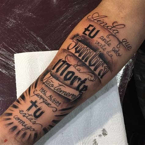 Tatuagem | Tatuagem escrita no braço, Tatuagem frase no braço, Tatuagem