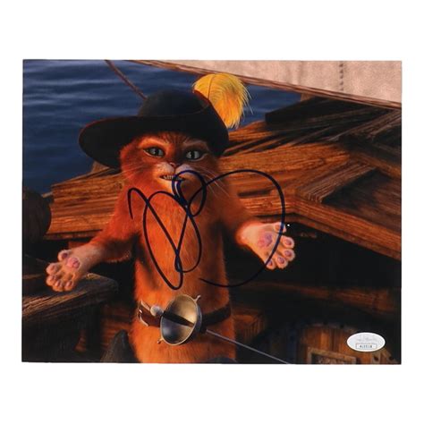 Antonio Banderas Signed "Puss In Boots" 8x10 Photo (JSA) | Pristine Auction