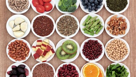 Las proteínas completas están en frutas, legumbres, semillas y vegetales.