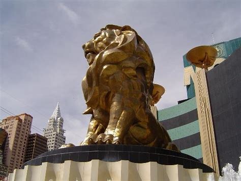 MGM Grand Lion Statue - Picture of Las Vegas, Nevada - Tripadvisor