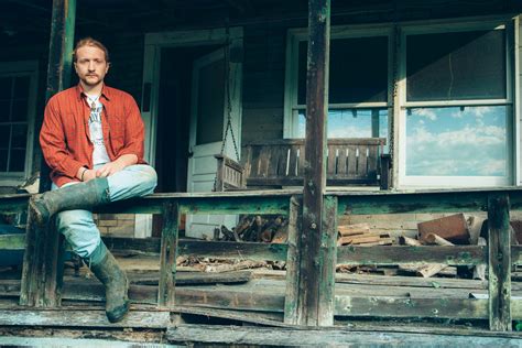 Tyler Childers Announces New Album 'Country Squire' - Rolling Stone