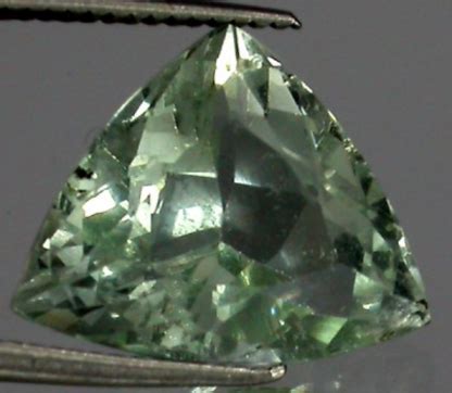 7.40 ct Rare natural green Beryl loose gemstone for sale