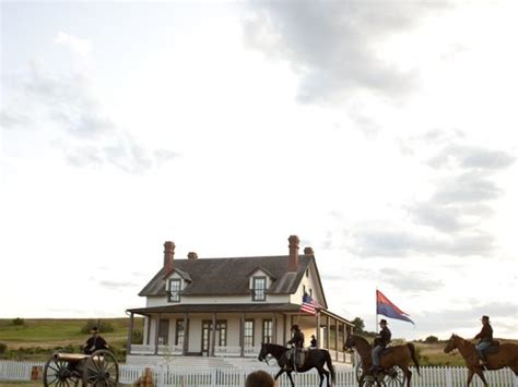 Fort Abraham Lincoln Custer House & Commissary Bookstore | Official North Dakota Travel ...