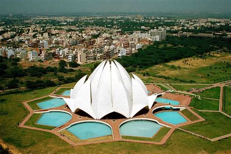 Modern Architecture and 14 influencing examples in India