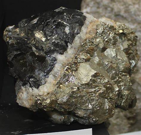 Wolframite Mineral Information photos and Facts, tungsten ore