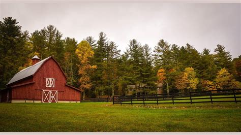 How Many Acres is Considered a Ranch | Farming Base