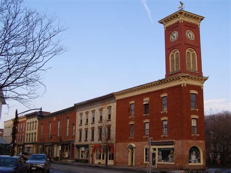 Walking tour of the historic village of Chatham, NY in Columbia County