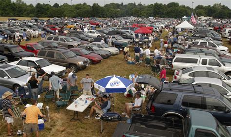 Lost, Crying In Rentschler Field Parking Lot – Hartford Courant