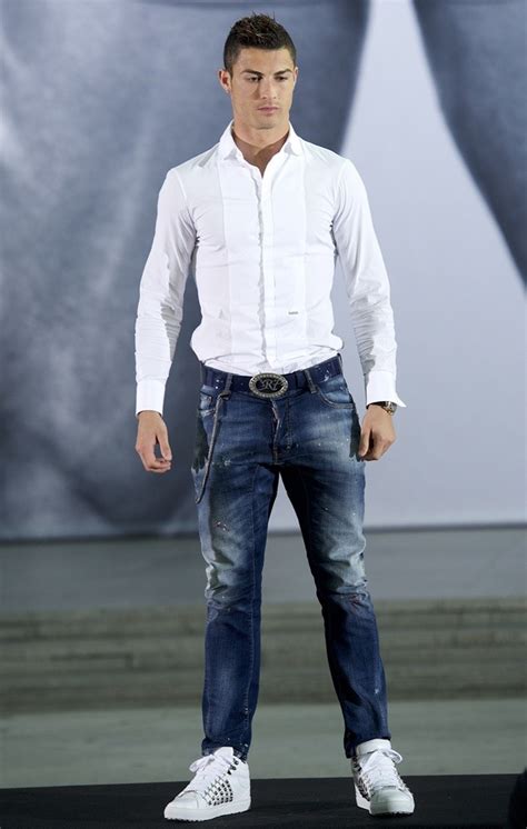 What do u think about cristiano ronaldos clothes? - GirlsAskGuys