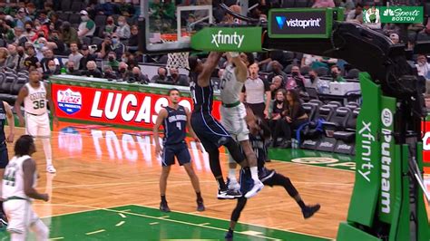 Jayson Tatum elevates and finishes with the absurd slam dunk vs the Magic – NBC Sports Boston