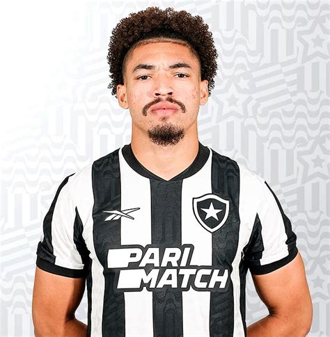 Botafogo apresenta o seu novo uniforme