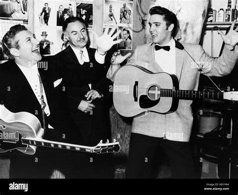 From left, Liberace, George Liberace, Elvis Presley, at the New ...