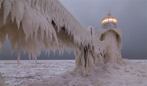 Wallpaper : 2048x1201 px, ice storm, landscape, lighthouse 2048x1201 - 4kWallpaper - 1074560 ...