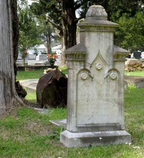 Living Rootless: Washington, Louisiana: Cedar Hill Cemetery