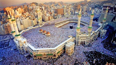 Al Kaaba Al Musharrafah Holy Kaaba Is A Building In - Masjidil Haram Wallpaper Hd (#332887) - HD ...