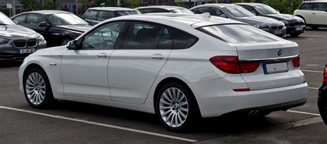 File:BMW 5er GT (F07) – Heckansicht, 17. Juni 2012, Düsseldorf.jpg ...