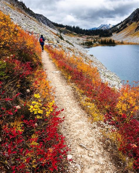 🇨🇦 Autumn hiking in Kokanee Glacier Provincial Park (Selkirk Mountains ...