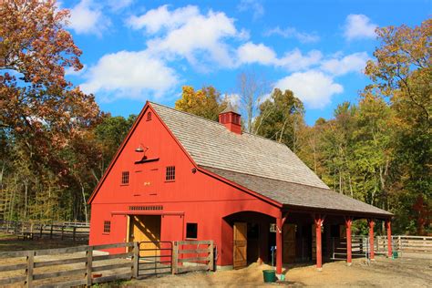 New Hampshire Barns - Country Carpenters