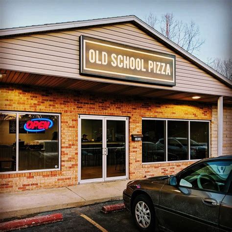 Old School Pizza | 1912 Woodlawn Ave NW, Canton, OH 44708, USA