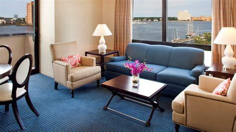 Norfolk VA Hotels | Sheraton Norfolk Waterside Hotel