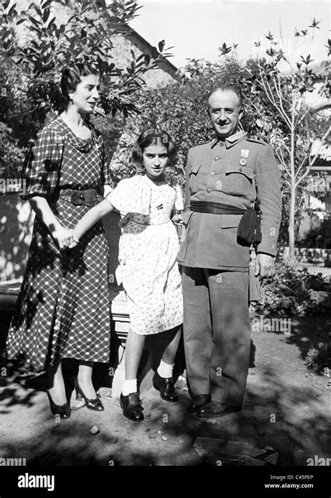 Francisco Franco with his family, 1936 Stock Photo, Royalty Free Image: 37006782 - Alamy