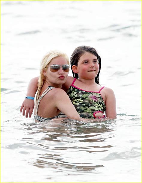 Elisha Cuthbert is Hot for Hawaii: Photo 1115761 | Photos | Just Jared: Celebrity News and ...