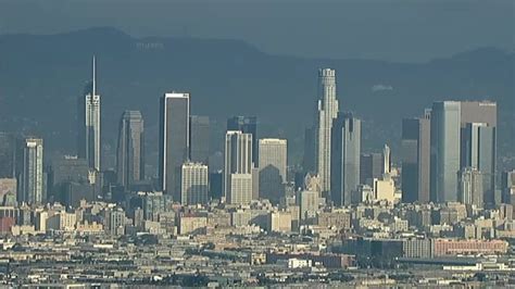 Census: LA's population dropped by 176,000 in 1st full year of pandemic ...