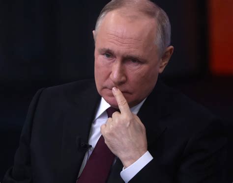 Many Russians disapprove of Putin method for filling military ranks - Newsweek